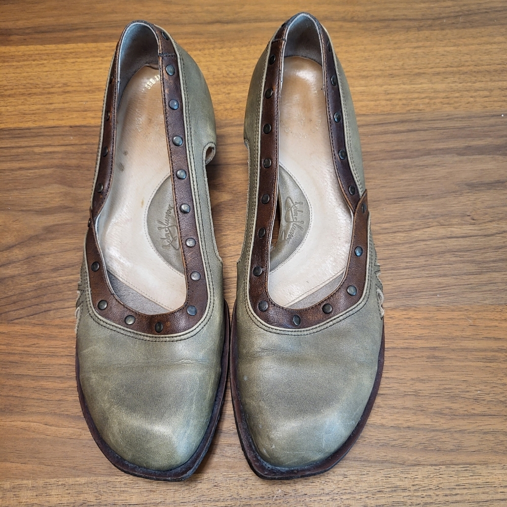 John Fluevog Freedom Amina Heels Vintage 2003 Cutout Rivet Leather Size 9